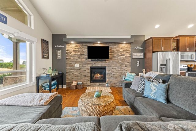 1256 Channel Avenue SW, Ocean Shores, WA 98569