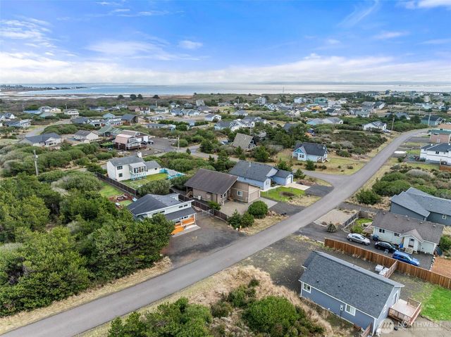 1256 Channel Avenue SW, Ocean Shores, WA 98569