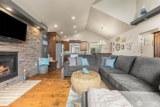 1256 Channel Avenue SW, Ocean Shores, WA 98569