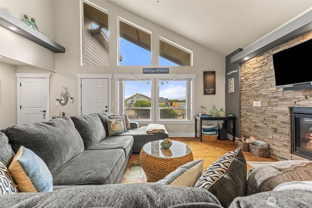 1256 Channel Avenue SW, Ocean Shores, WA 98569