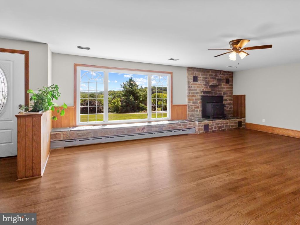 14958 NEW WINDSOR RD, New Windsor, MD 21776
