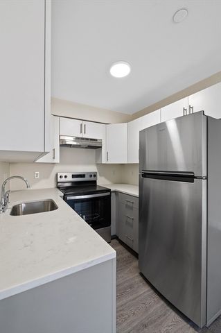 472 Essex Street 302, Lynn, MA 01902