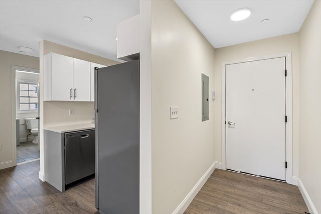 472 Essex Street 302, Lynn, MA 01902