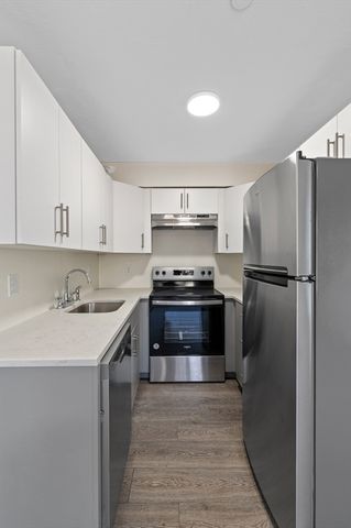 472 Essex Street 302, Lynn, MA 01902