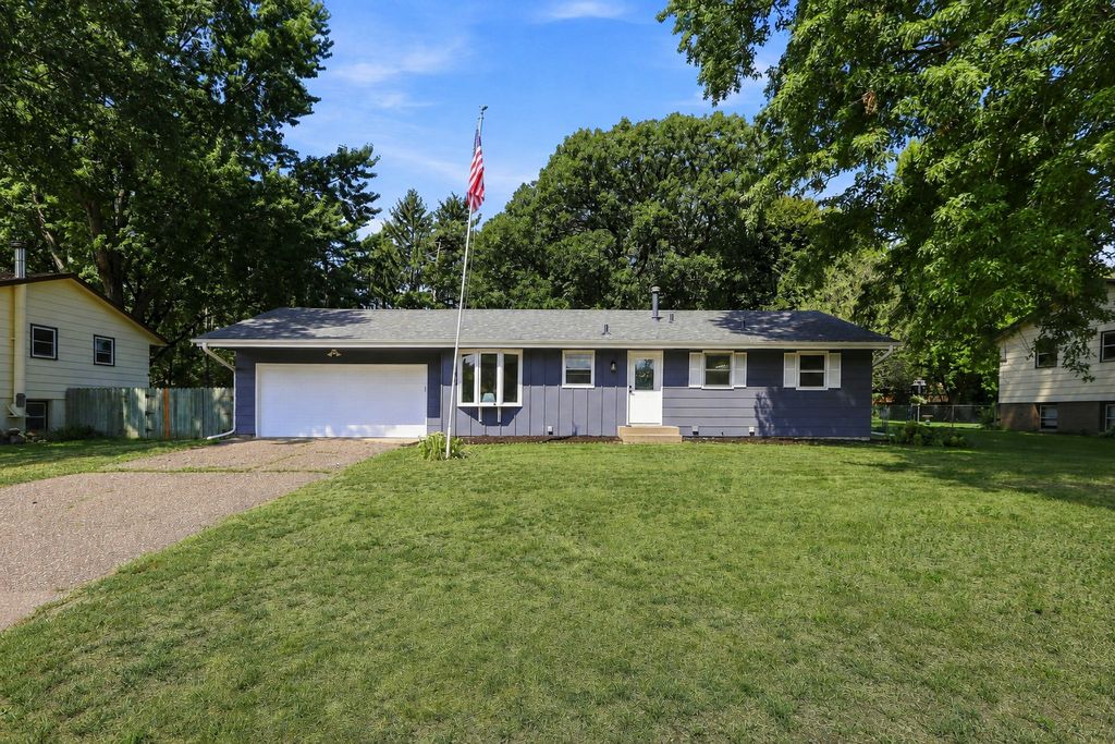4841 105th Lane NE, Blaine, MN 55014 — exterior