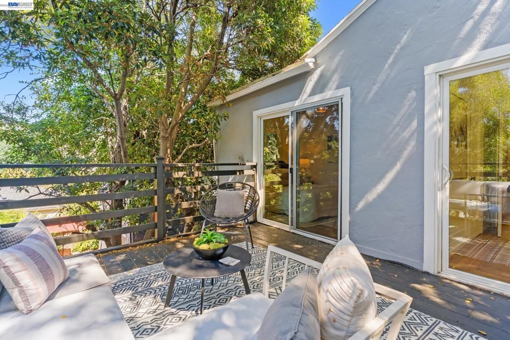 Image 21 of property listing at 3851 Madrone Ave, Oakland, CA 94619