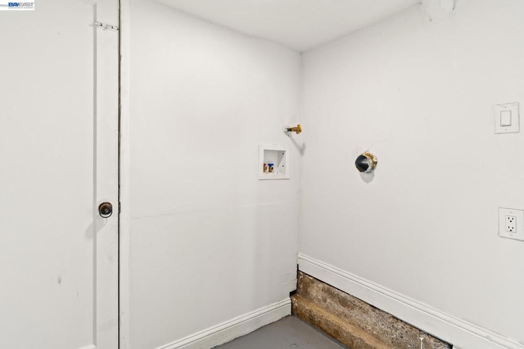 Image 26 of property listing at 3851 Madrone Ave, Oakland, CA 94619