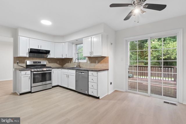 10 BASTILLE LOOP, Newark, DE 19702