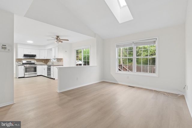 10 BASTILLE LOOP, Newark, DE 19702