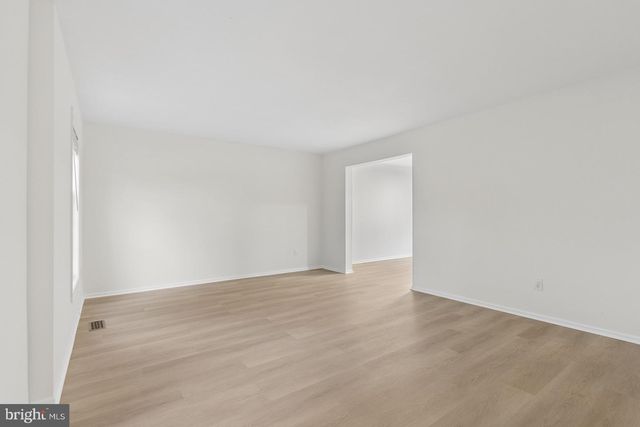 10 BASTILLE LOOP, Newark, DE 19702