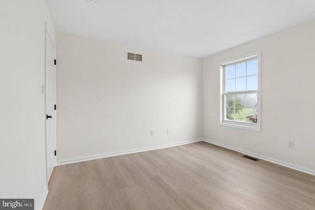 10 BASTILLE LOOP, Newark, DE 19702