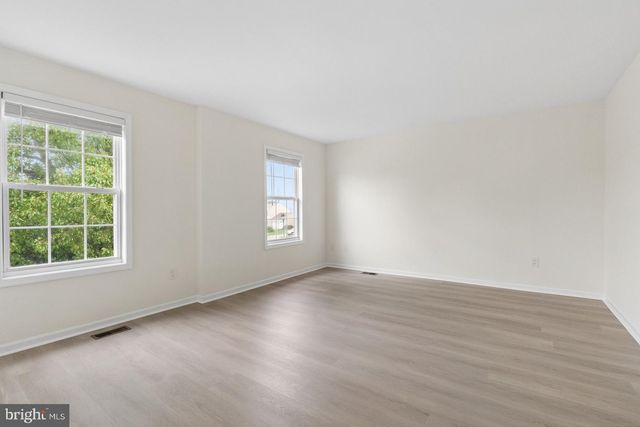 10 BASTILLE LOOP, Newark, DE 19702