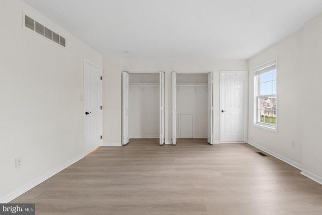 10 BASTILLE LOOP, Newark, DE 19702