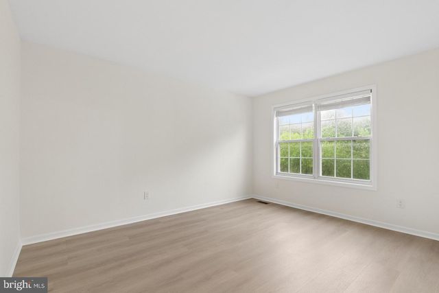 10 BASTILLE LOOP, Newark, DE 19702
