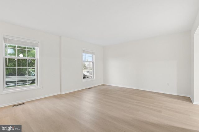 10 BASTILLE LOOP, Newark, DE 19702