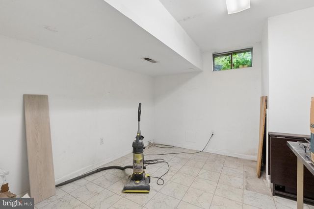 10 BASTILLE LOOP, Newark, DE 19702