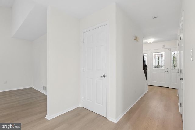 10 BASTILLE LOOP, Newark, DE 19702