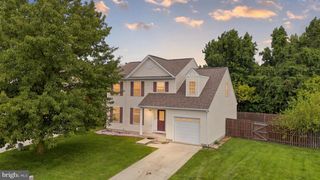10 BASTILLE LOOP, Newark, DE 19702