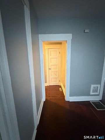 327 Newhall Street, New Haven, CT 06511