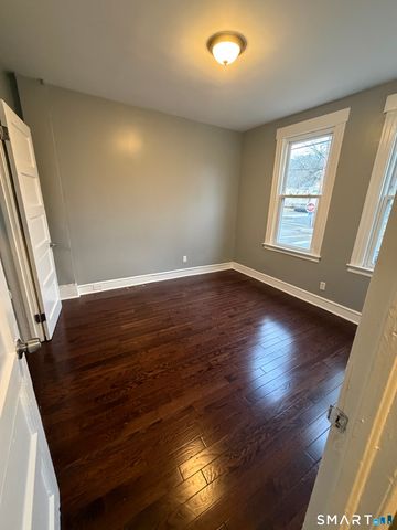 327 Newhall Street, New Haven, CT 06511