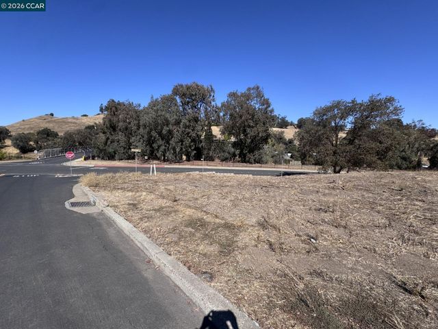 Gladys Court, Lafayette, CA 94549