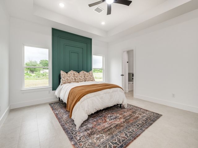 1001 Agua Escondida Court, Springtown, TX 76082