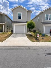 10929 Presa Way, San Antonio, TX 78223