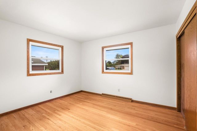 1638 Meadowlane AVENUE, Mount Pleasant, WI 53406