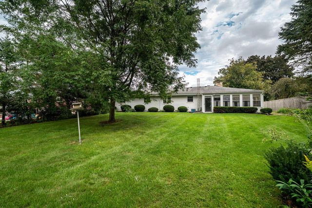 1638 Meadowlane AVENUE, Mount Pleasant, WI 53406
