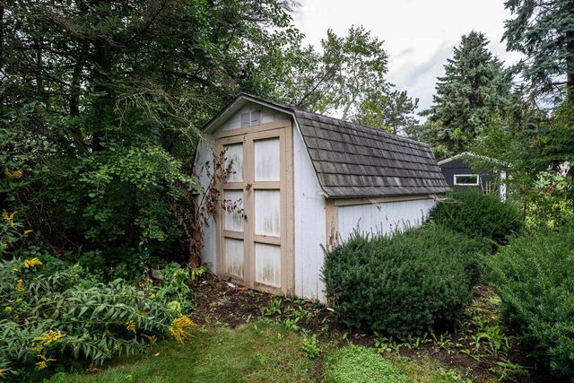 1638 Meadowlane AVENUE, Mount Pleasant, WI 53406