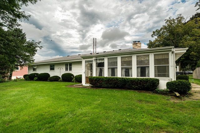 1638 Meadowlane AVENUE, Mount Pleasant, WI 53406