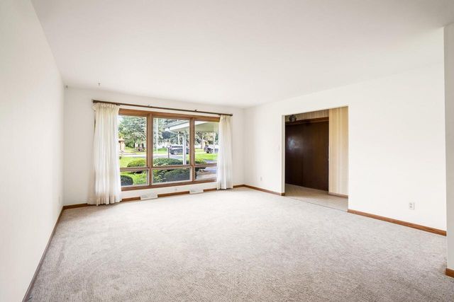 1638 Meadowlane AVENUE, Mount Pleasant, WI 53406