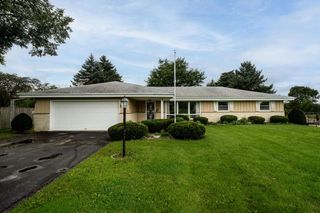 1638 Meadowlane AVENUE, Mount Pleasant, WI 53406