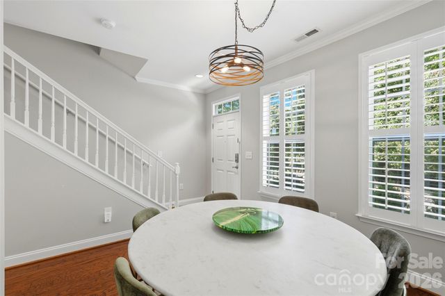 312 Park Square Place, Matthews, NC 28105