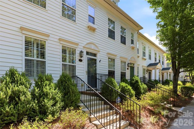 312 Park Square Place, Matthews, NC 28105