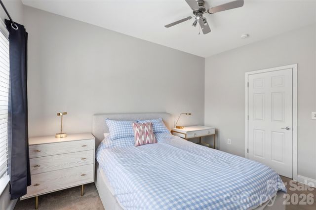 312 Park Square Place, Matthews, NC 28105