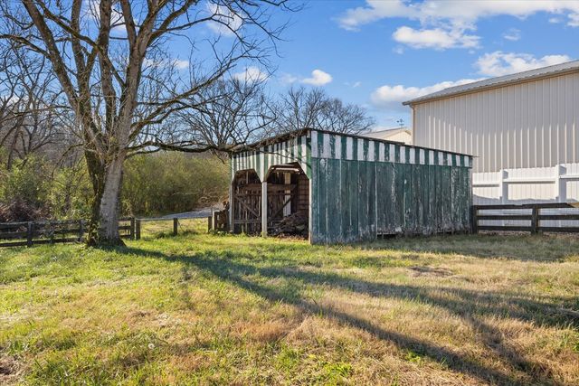 3327 Hampshire Pike, Mount Pleasant, TN 38474