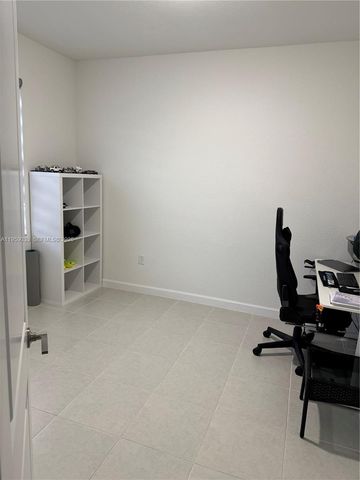 29257 SW 163rd Ct, Homestead, FL 33033