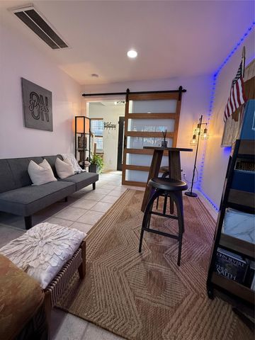 1702 Tuam Street B, Houston, TX 77004