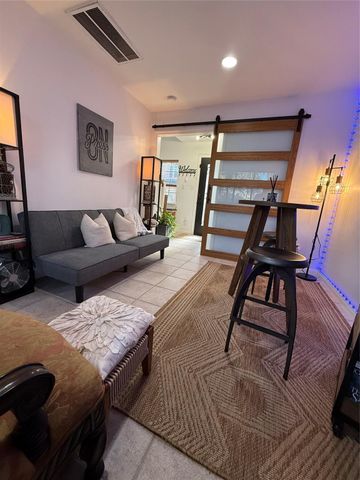 1702 Tuam Street B, Houston, TX 77004