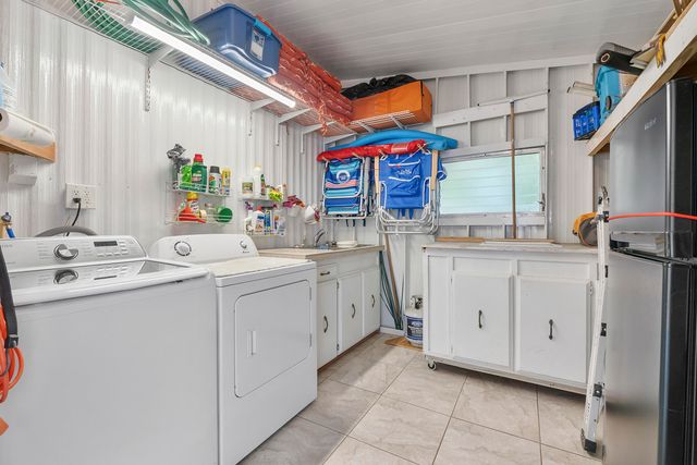 5490 SW 32nd Terrace, Fort Lauderdale, FL 33312