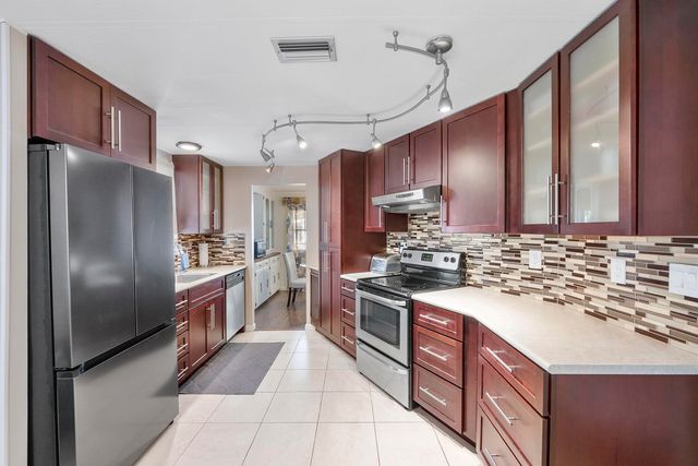 5490 SW 32nd Terrace, Fort Lauderdale, FL 33312