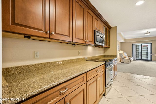 1478 RIVERPLACE Boulevard 606, Jacksonville, FL 32207