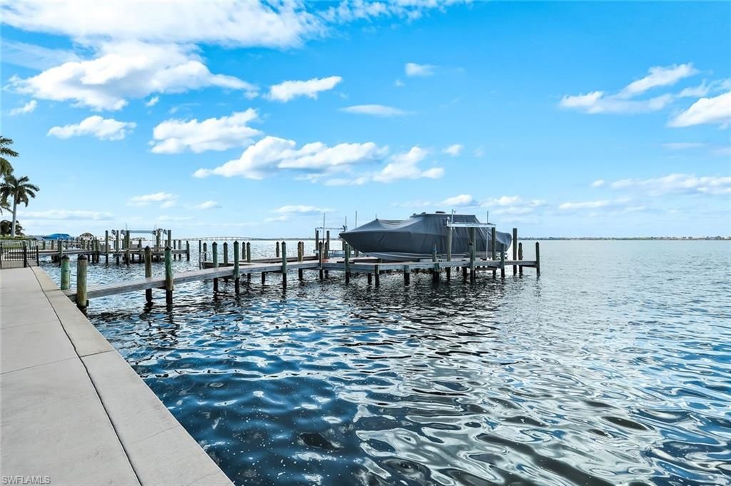 5327 Nautilus DR, CAPE CORAL, FL 33904 — photo 3