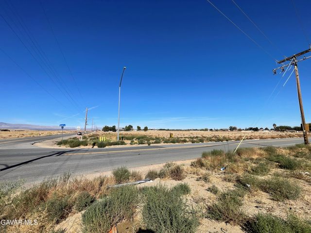 W Ave. D, Del Sur, CA 93536