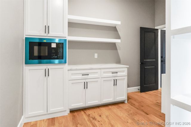 11239 S 216th East Avenue, Broken Arrow, OK 74011