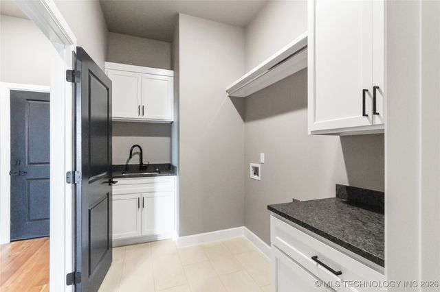 11239 S 216th East Avenue, Broken Arrow, OK 74011