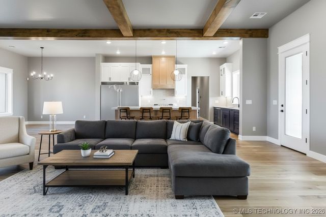 11239 S 216th East Avenue, Broken Arrow, OK 74011