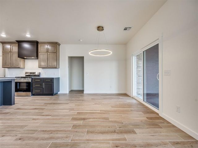 257 Sage Brush Way, Edmond, OK 73025