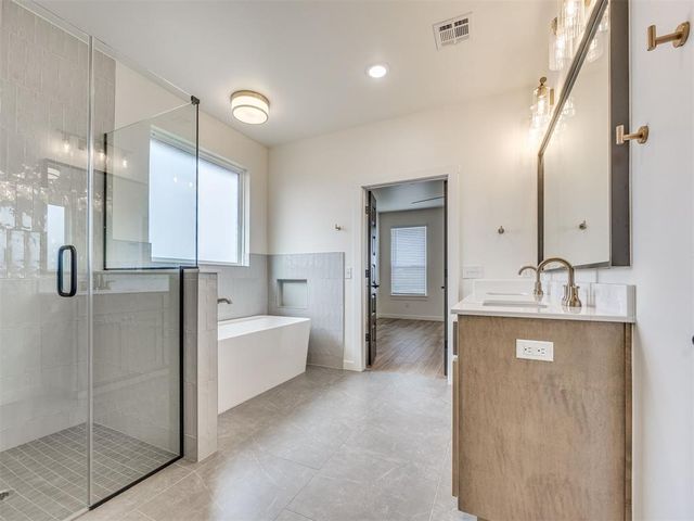 257 Sage Brush Way, Edmond, OK 73025